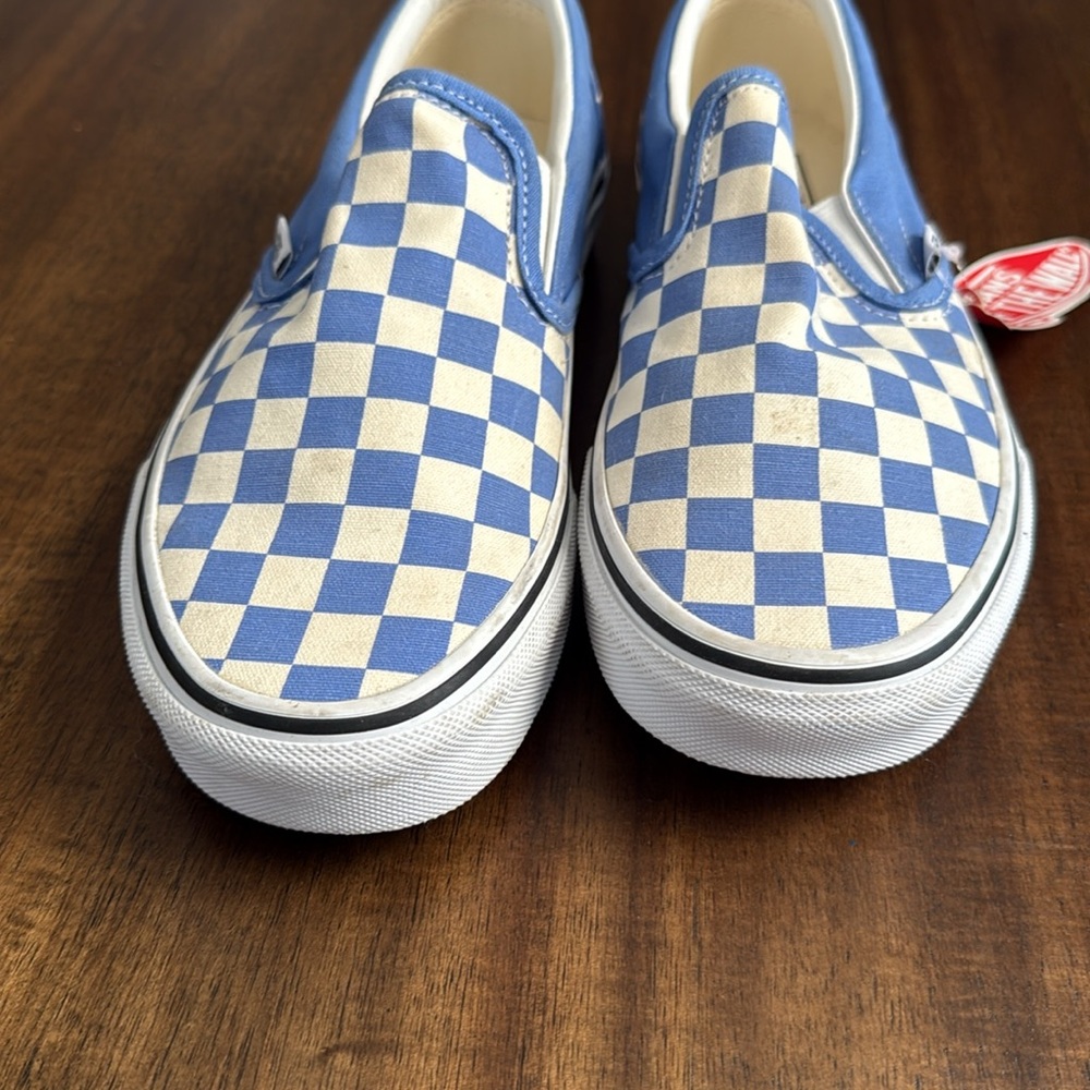 NWOT Vans women’s Blue Checkered Slip-On Shoes 7.5 - Picture 2 of 6